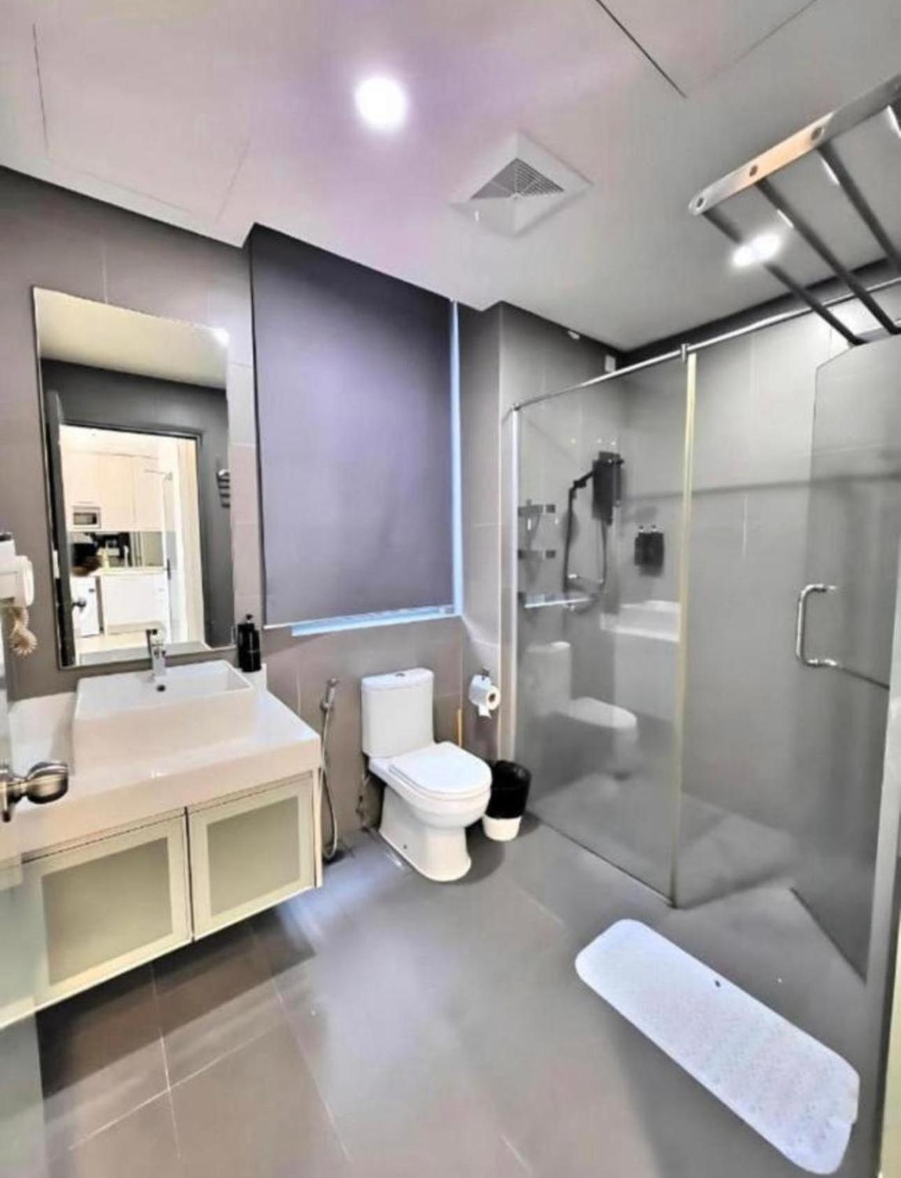 Summer And Nearby Klcc Area Hotel 4*